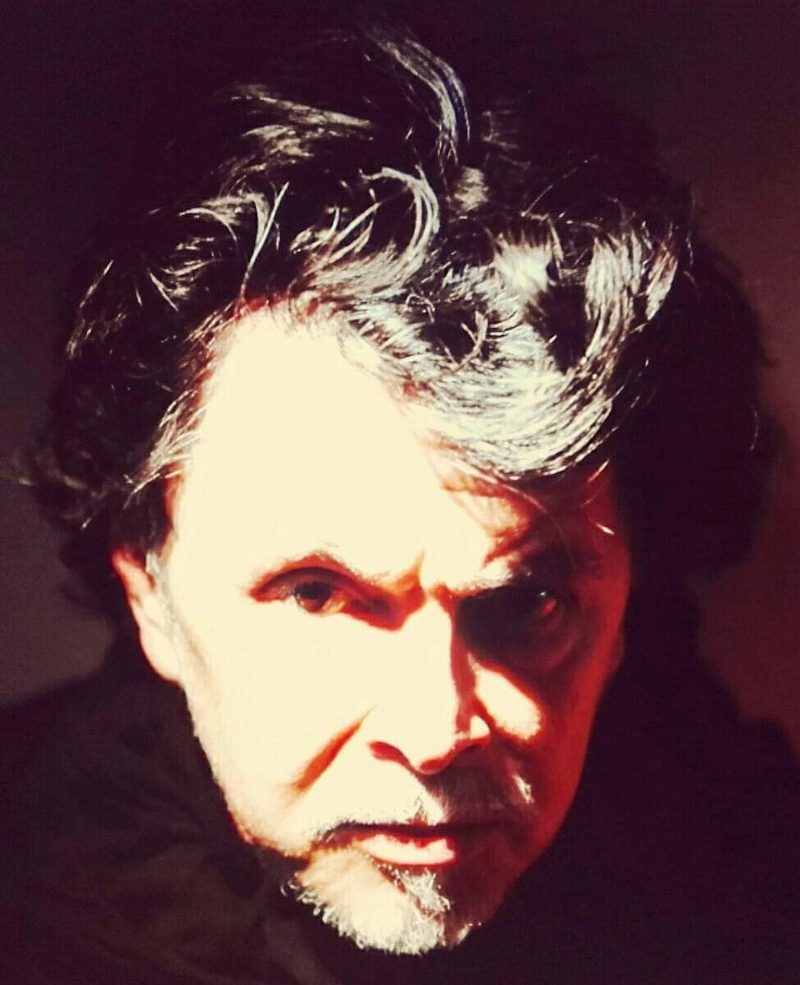Mugurel Bărbulescu - un Robinson Crusoe și canvasul său interior